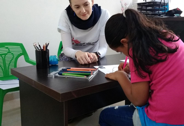 "Imagine um lugar seguro": o trabalho de uma psicóloga com crianças refugiadas