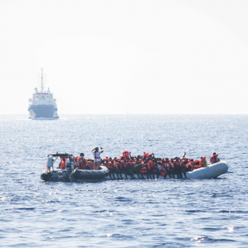 MSF condena ataque a navio de resgate no Mediterrâneo