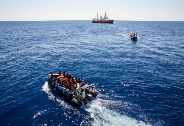 Médicos Sem Fronteiras resgata quase 2 mil pessoas no Mar Mediterrâneo
