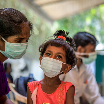 Família em primeiro lugar: soluções sustentáveis para crianças e adolescentes expostas à TB-DR