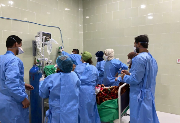 Segunda onda de COVID-19 sobrecarrega sistema de saúde no Iêmen