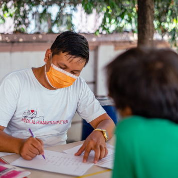 MSF pede acesso livre à saúde para a população de Mianmar