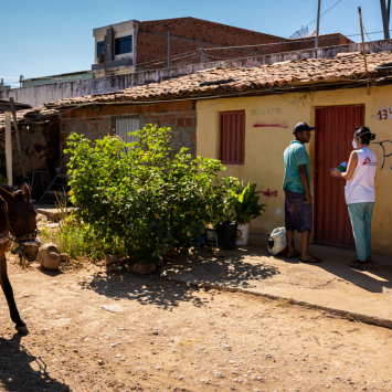 Em meio à situação grave e ameaça de terceira onda, MSF reforça ações no Brasil