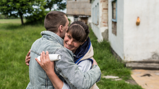 Apoio social ajuda pacientes a concluírem tratamento para tuberculoses graves na Ucrânia