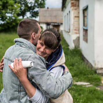 Apoio social ajuda pacientes a concluírem tratamento para tuberculoses graves na Ucrânia