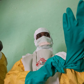 Epidemia de Ebola completa 1 mês