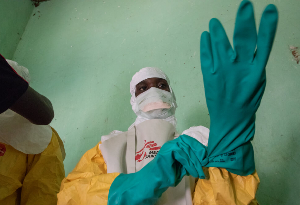 Epidemia de Ebola completa 1 mês