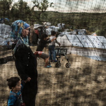 COVID-19: quarentena imposta pelas autoridades gregas em Moria é injustificada e cruel