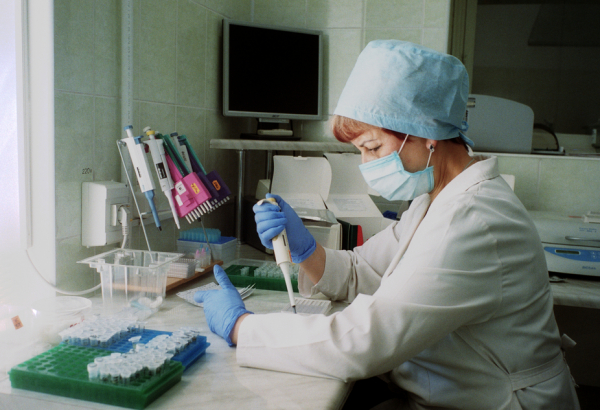 Medicamentos genéricos provam ser uma opção acessível no combate à epidemia de Hepatite C