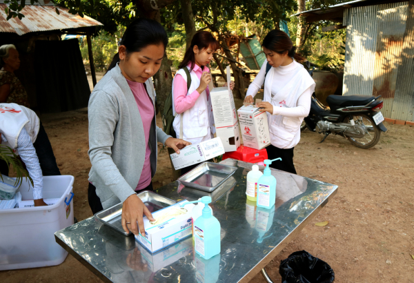 MSF trabalha com inovação no diagnóstico e tratamento da hepatite C no Camboja