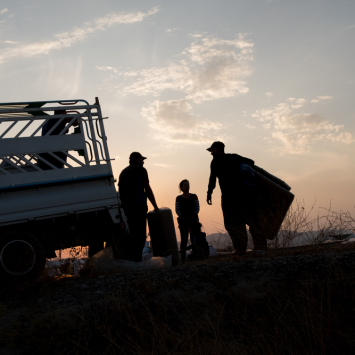 Fluxo maciço de vítimas de bombardeios no noroeste da Síria