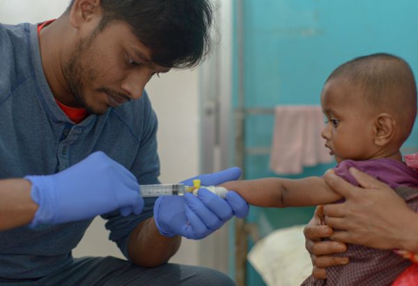 MSF enfrenta surto de sarampo no maior campo de refugiados do mundo