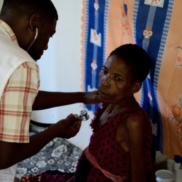 Câncer é um tormento para as mulheres na África