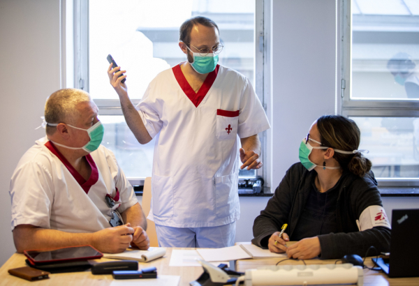Corrida contra o tempo para combater a pandemia de COVID-19