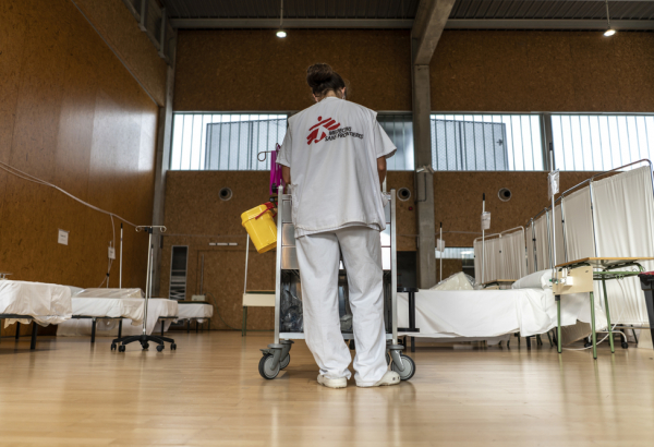 A Espanha precisa melhorar urgentemente o atendimento aos pacientes idosos de COVID-19