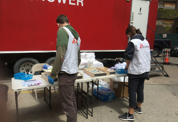 Comunidades vulneráveis nos EUA precisam urgentemente de proteção contra a COVID-19