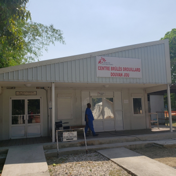 MSF reabre hospital para pessoas com queimaduras em Porto Príncipe, no Haiti