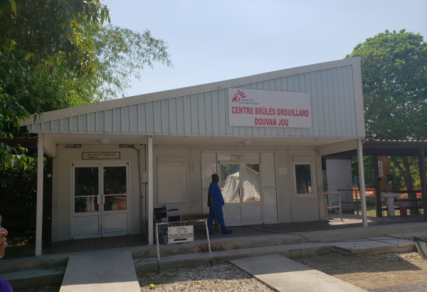 MSF reabre hospital para pessoas com queimaduras em Porto Príncipe, no Haiti