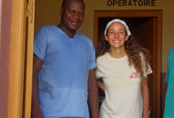 Médica relata cura de caso raro de sarna em criança na RDC