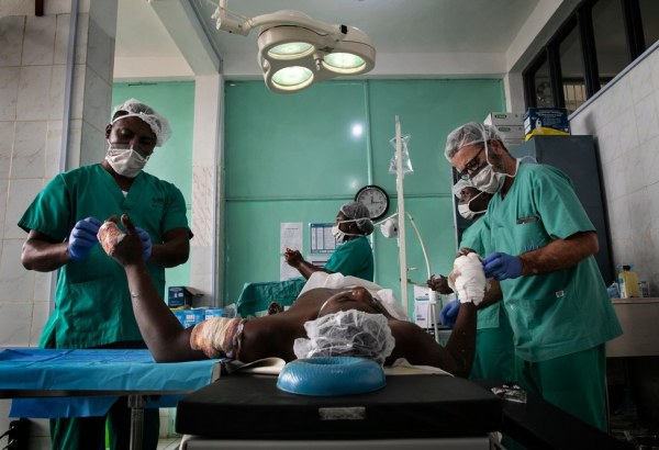 Milhares de pessoas estão sem acesso a cuidados de saúde no noroeste de Camarões após o governo suspender as atividades de MSF