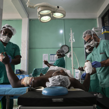Hospital de MSF está no centro de uma situação caótica no noroeste de Camarões