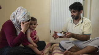 Conheça as histórias de refugiados ameaçados de despejo na Grécia