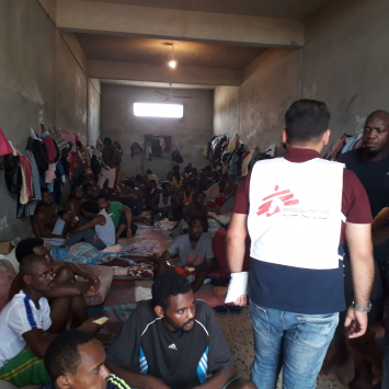 MSF pede fim de detenção arbitrária de refugiados e migrantes na Líbia