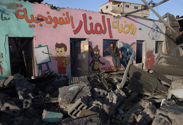 Construções destruídas após ataque israelense. Foto: Mohammed Abed