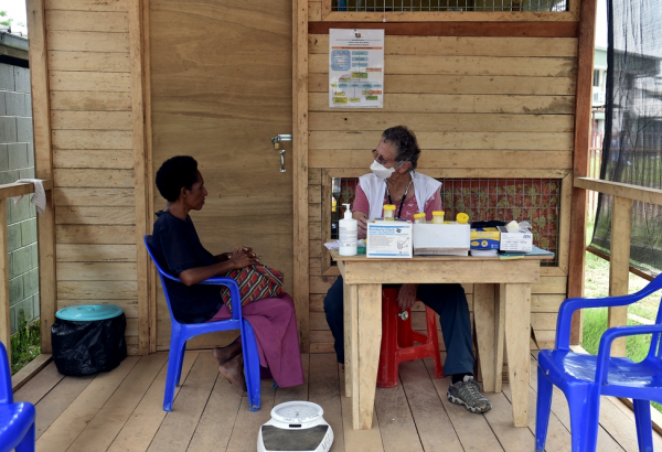 papuanovaguine-msb13336-aris-messinis