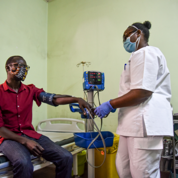 COVID-19 e falta de equipamento de proteção ameaçam atendimento médico no Quênia