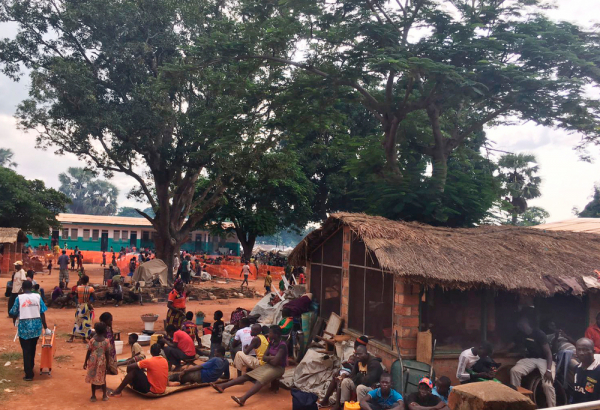 República Centro-Africana: 10 mil pessoas dormem no hospital de Batangafo