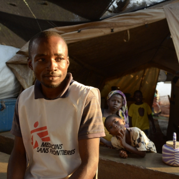 rca-violencia-msb18008-louise-annaud