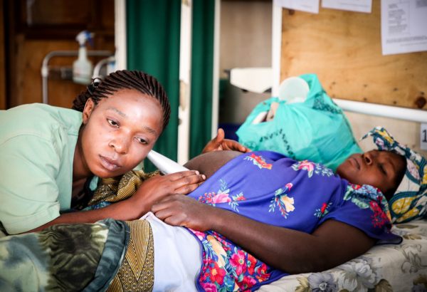 A diferença entre vida e morte: parto dramático na República Democrática do Congo