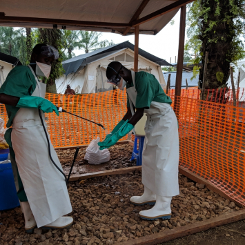 "Cortando a cadeia de transmissão"