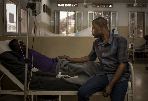 MSF alerta para necessidade de reforçar fundo contra HIV e tuberculose