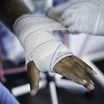 siria-bombardeio-mao-msf