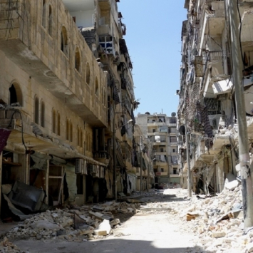 Aleppo, Síria: encurralados, sob ataques e lutando para sobreviver
