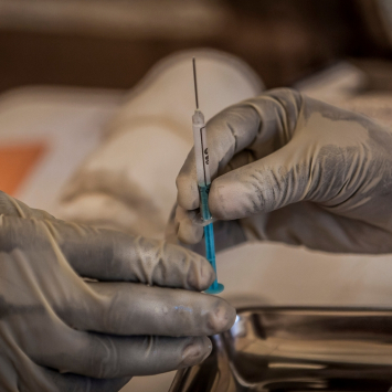 MSF saúda decisão da GSK de reduzir preço da vacina pneumocócica para algumas das crianças mais vulneráveis do mundo