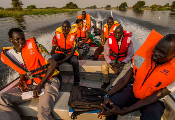 De barco e de carro, MSF leva atendimento médico a locais remotos no Sudão do Sul