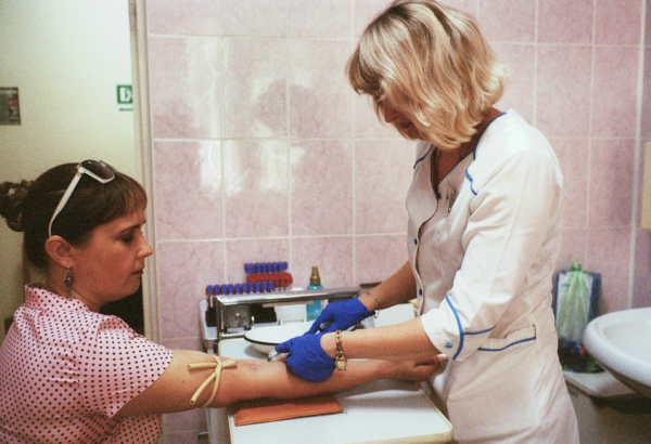 Um exemplo de como a hepatite C pode ser efetivamente tratada em pacientes HIV-positivo